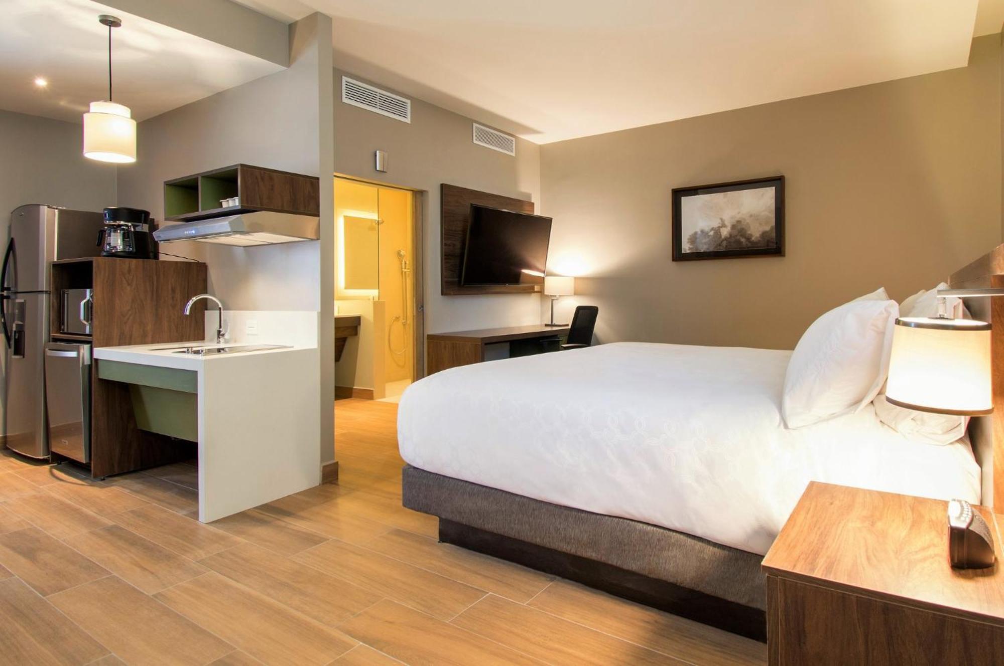 Staybridge Suites - Guadalajara Novena By Ihg Dış mekan fotoğraf