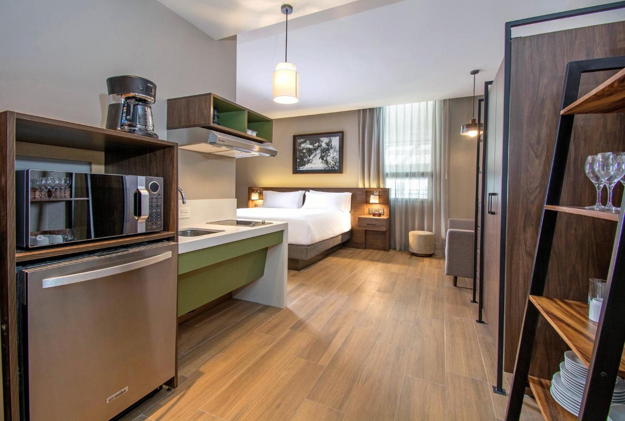 Staybridge Suites - Guadalajara Novena By Ihg Dış mekan fotoğraf