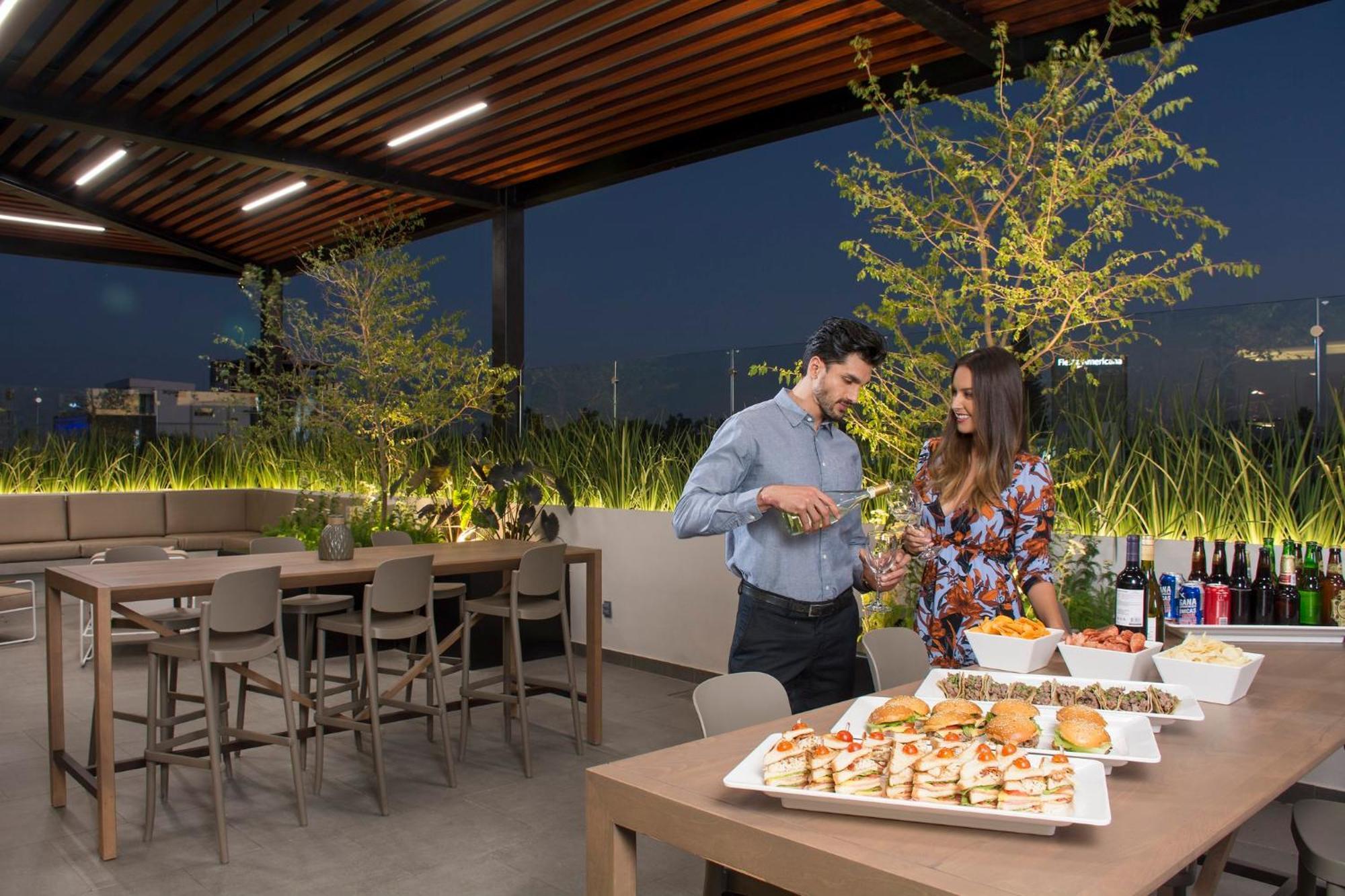 Staybridge Suites - Guadalajara Novena By Ihg Dış mekan fotoğraf