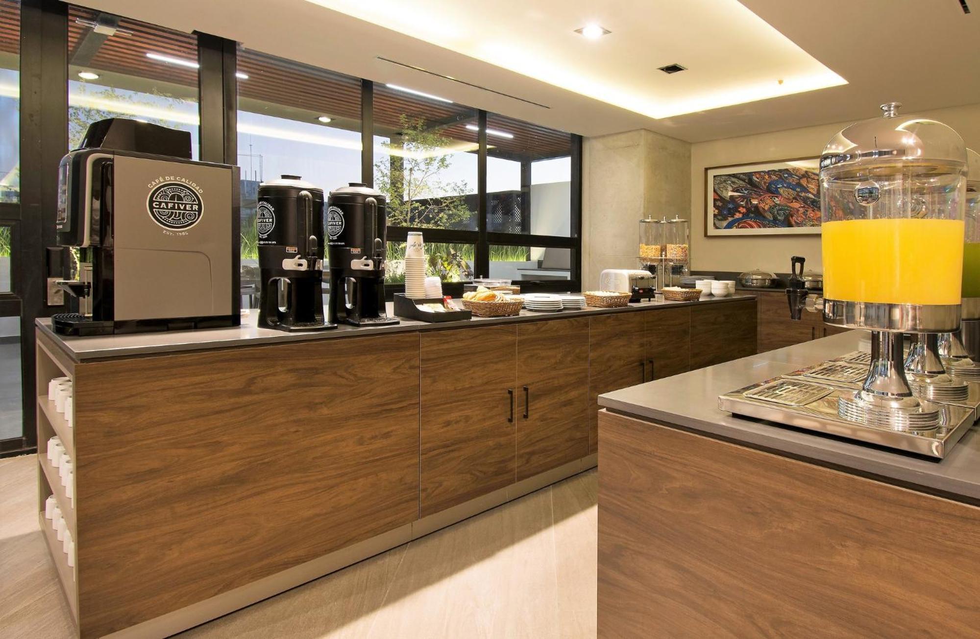 Staybridge Suites - Guadalajara Novena By Ihg Dış mekan fotoğraf